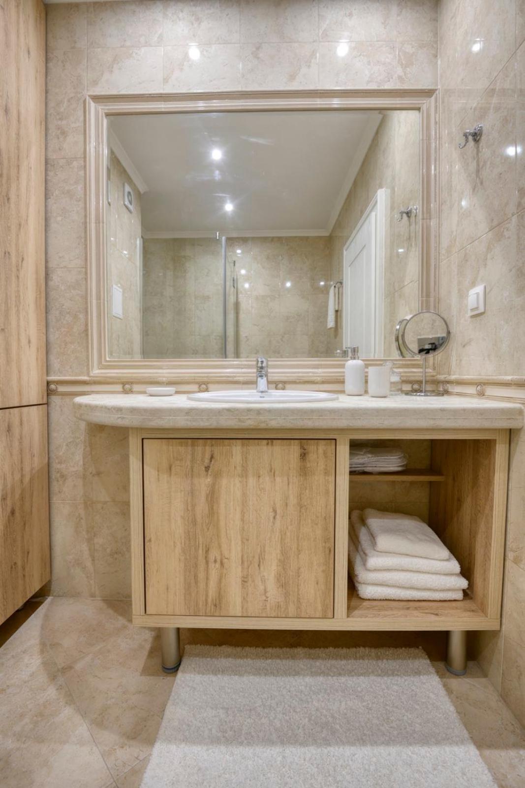 Apartment Grand Karavel Centre Варна Екстериор снимка