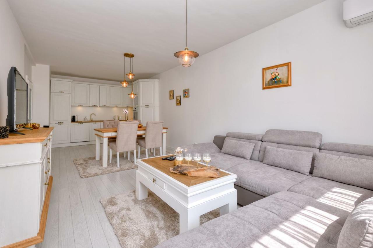 Apartment Grand Karavel Centre Варна Екстериор снимка